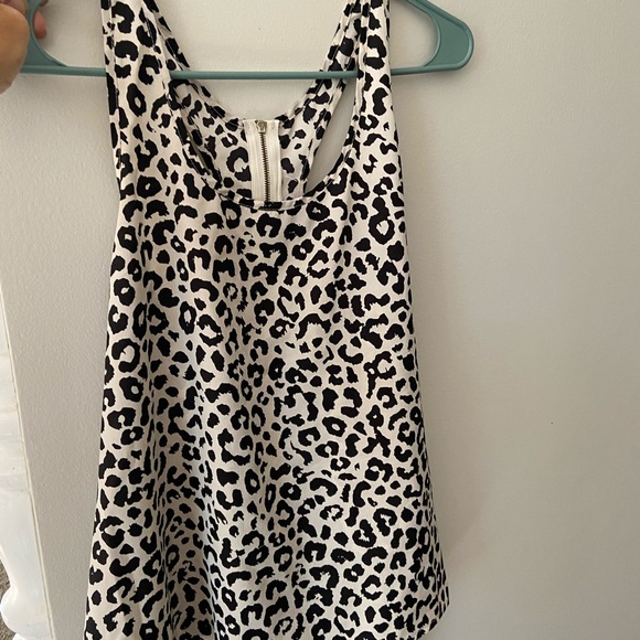 Black and white leopard racer back tank. - Picture 2 of 2